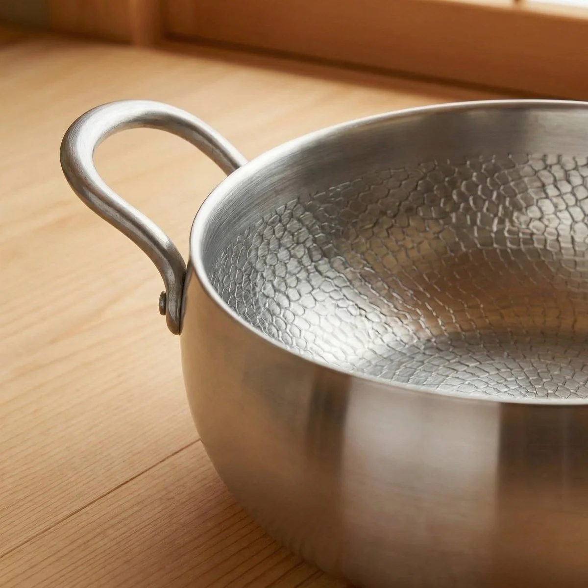 Hand-Hammered Deep Titanium Pot | World Cup 26 - Image 3